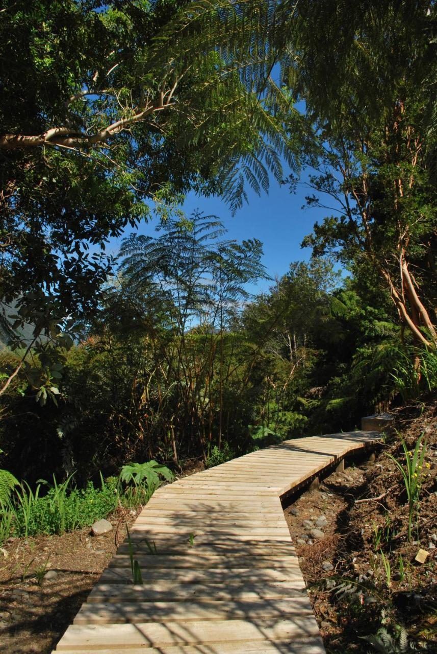 Chaitén Chucao Bosque Y Cabanas מראה חיצוני תמונה